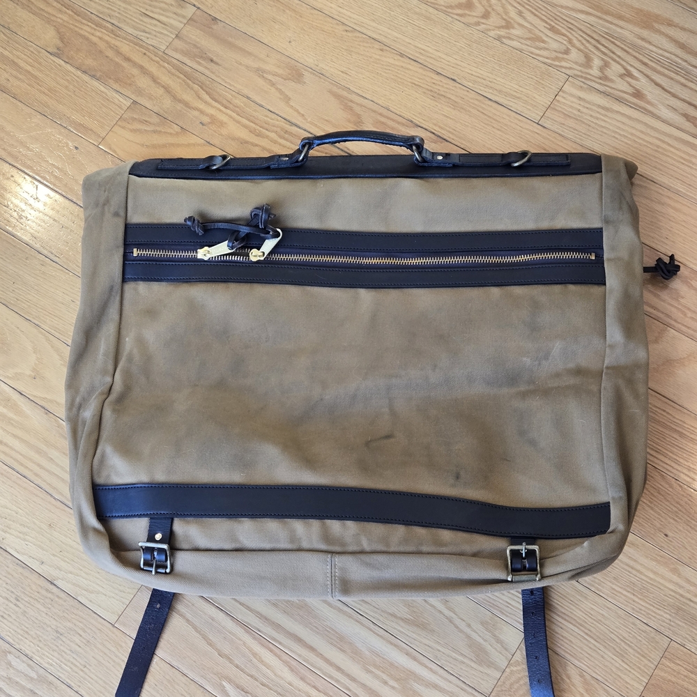 GUC Filson Tan Canvas Brown Leather Suit Bag